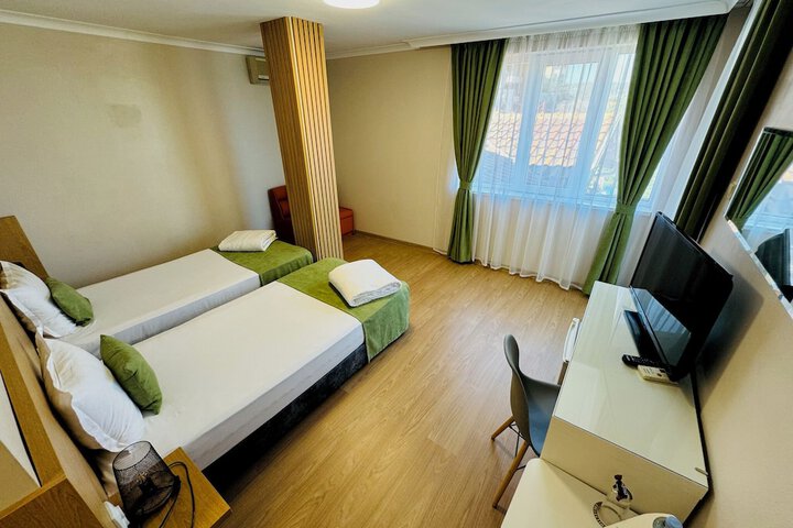 Room 54 of 102