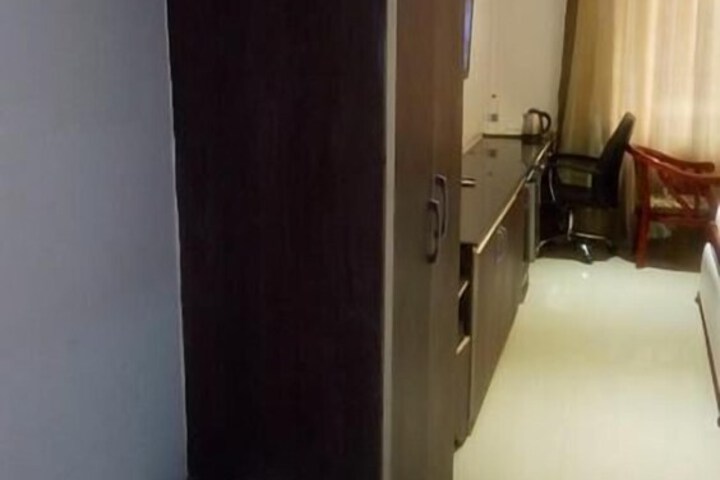 Room 6 of 36