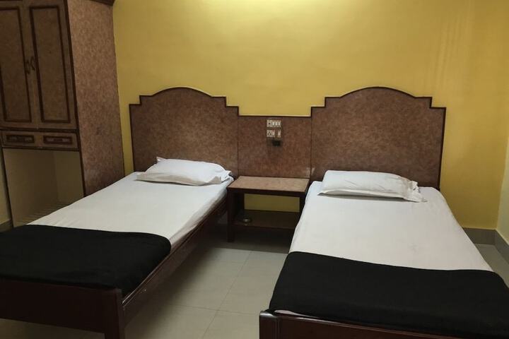 Room 9 of 41