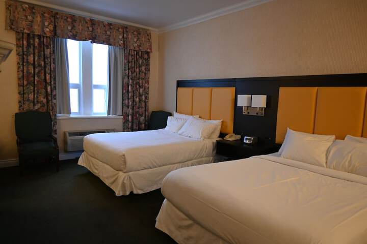 Room 25 of 124