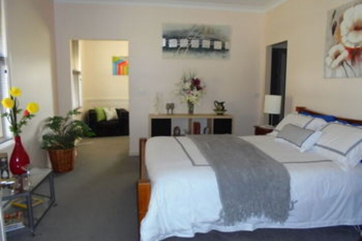 Room 7 of 25