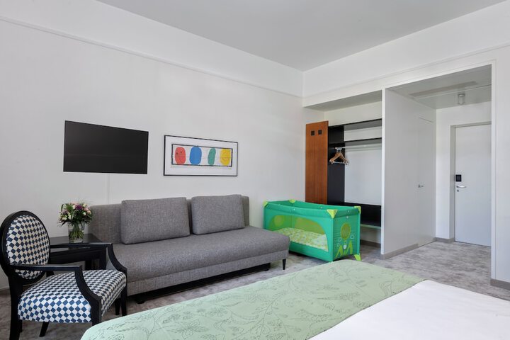 Room 21 of 47