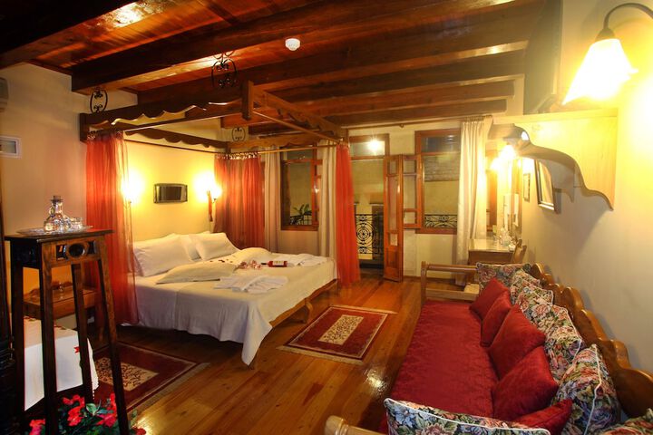 Room 11 of 82