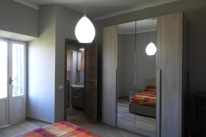 Room 3 of 9