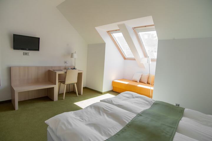 Room 3 of 31