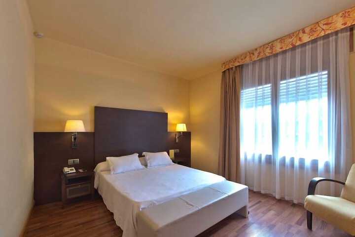 Room 5 of 44