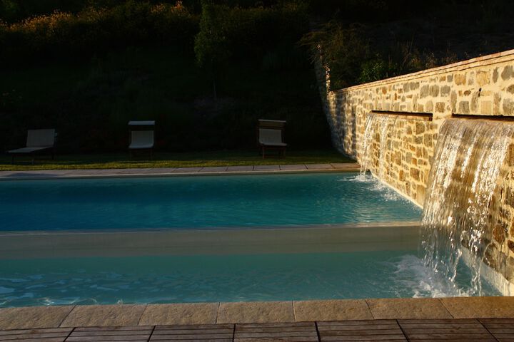 Hotel with Pool