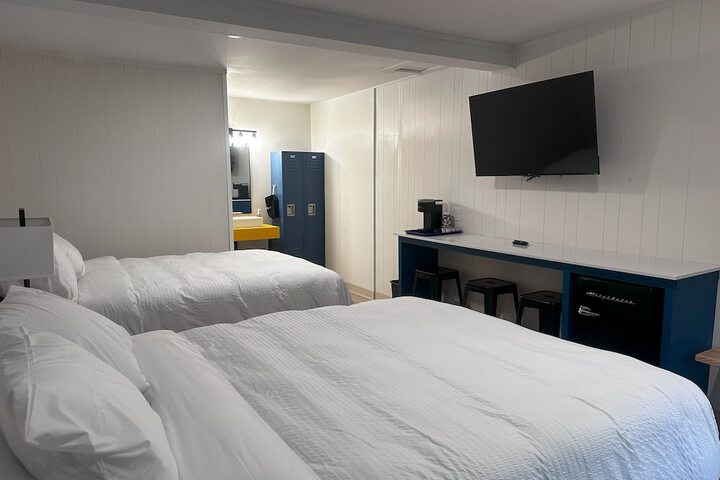 Room 4 of 51