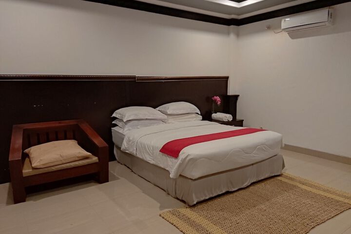Room 6 of 35