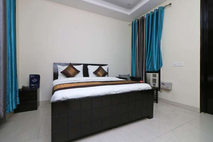 Room 14 of 15