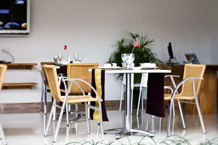 Dining Photos