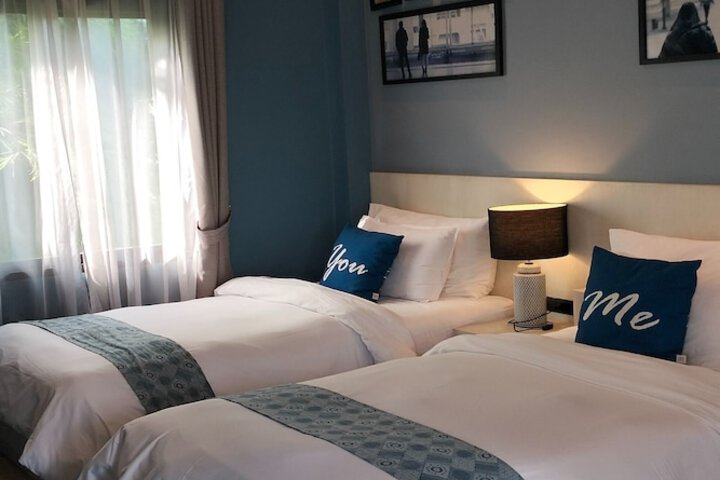 Room 16 of 34