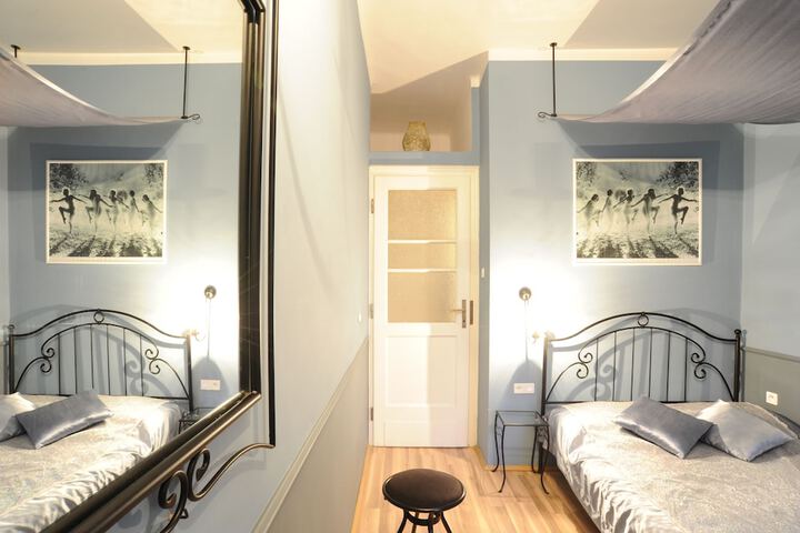 Room 10 of 54