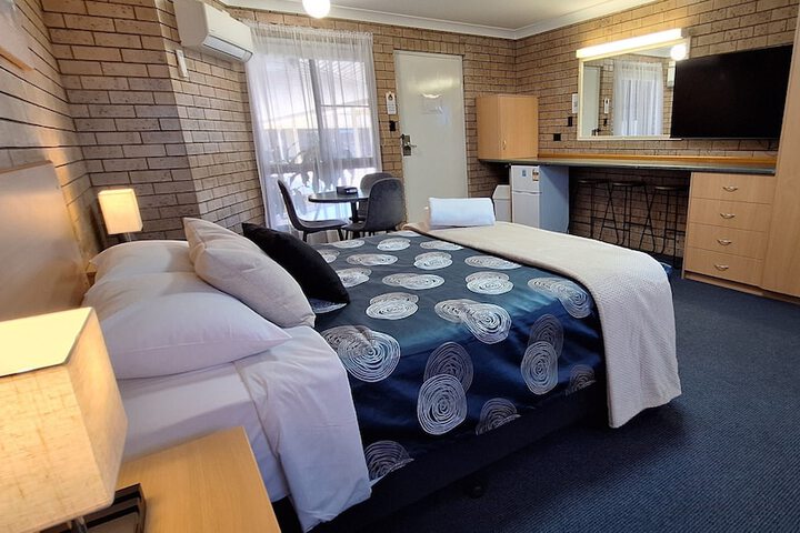 Room 18 of 32