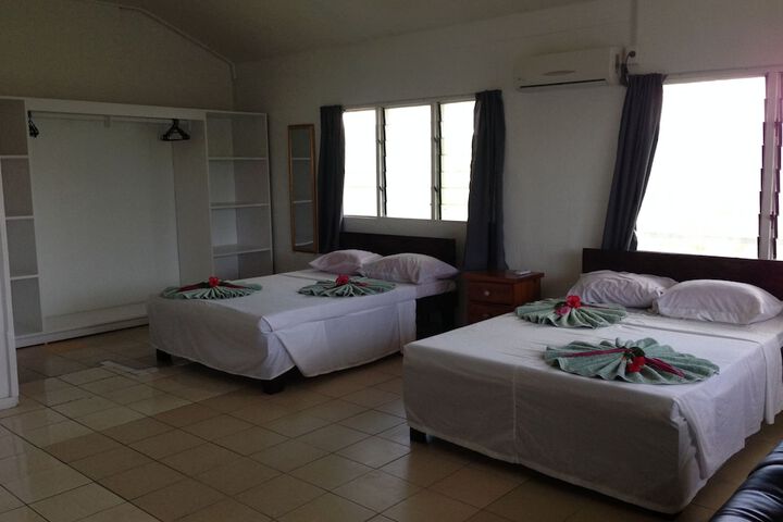 Room 19 of 128