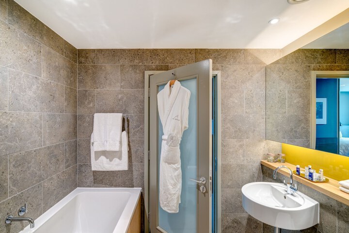 Apex City of Bath Hotel Bath | Bookonline.com