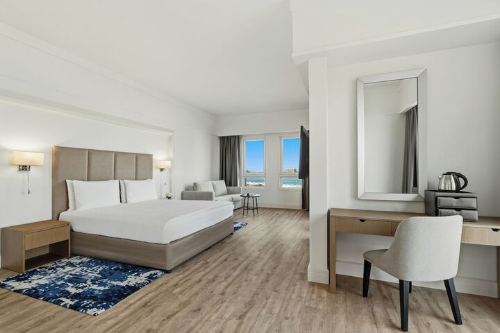 Room 47 of 335