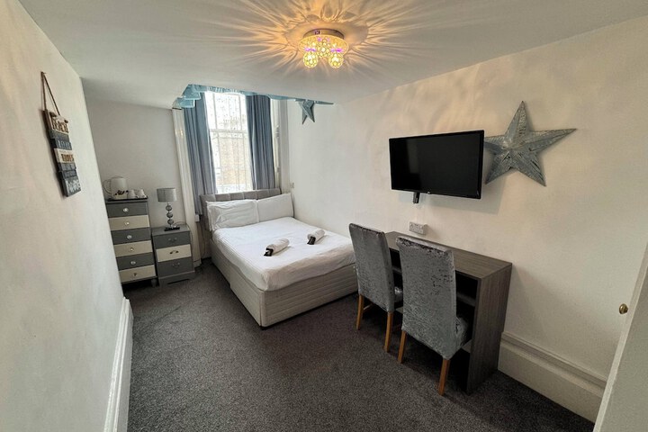 Room 29 of 125