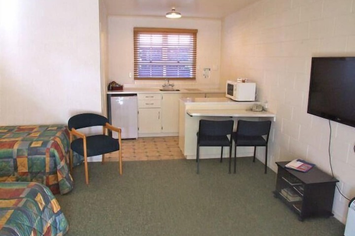 Room 25 of 41