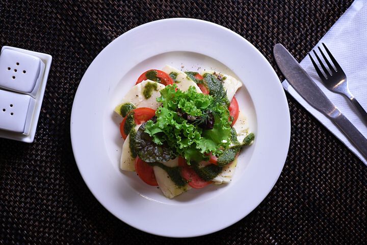 Dining 40 of 58