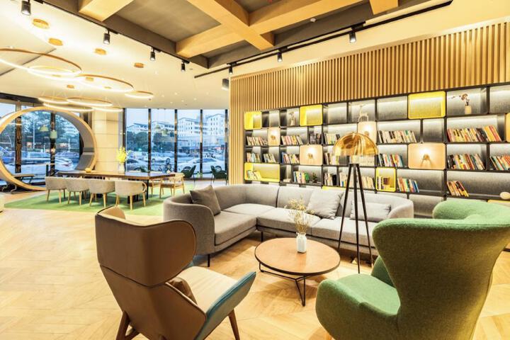 Orange Hotel Shenzhen Qianhai Bihai Bay