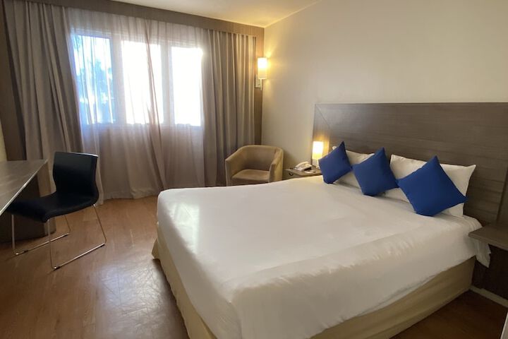 Room 5 of 123