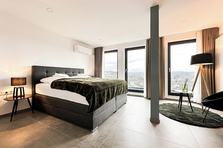 Room 21 of 179