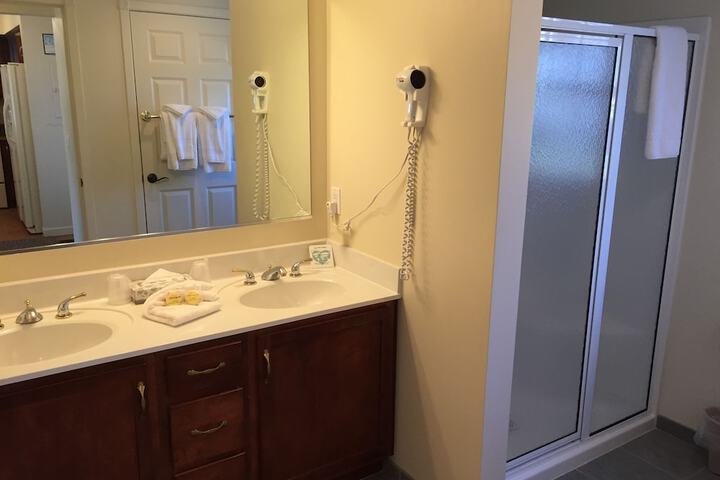 Room 13 of 20