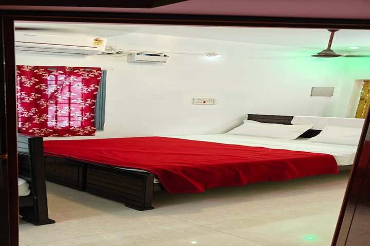 Room 2 of 6