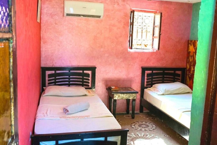 Room 2 of 38