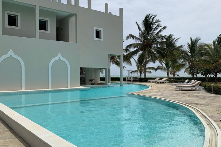 Pool 56 of 138