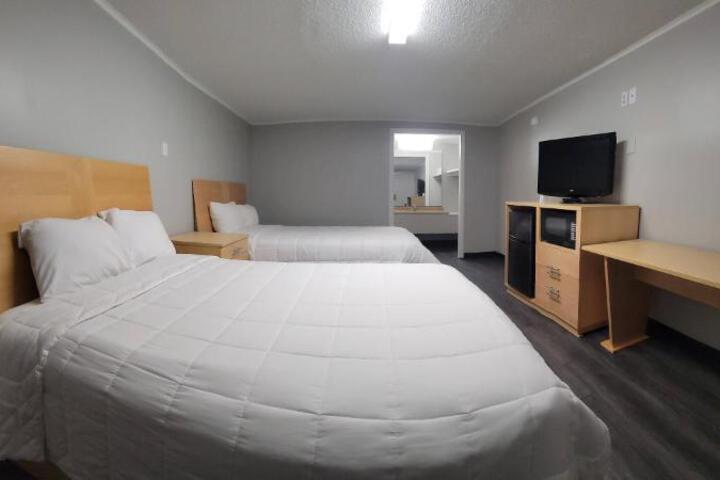 Deluxe Double Bed (6 of 6)