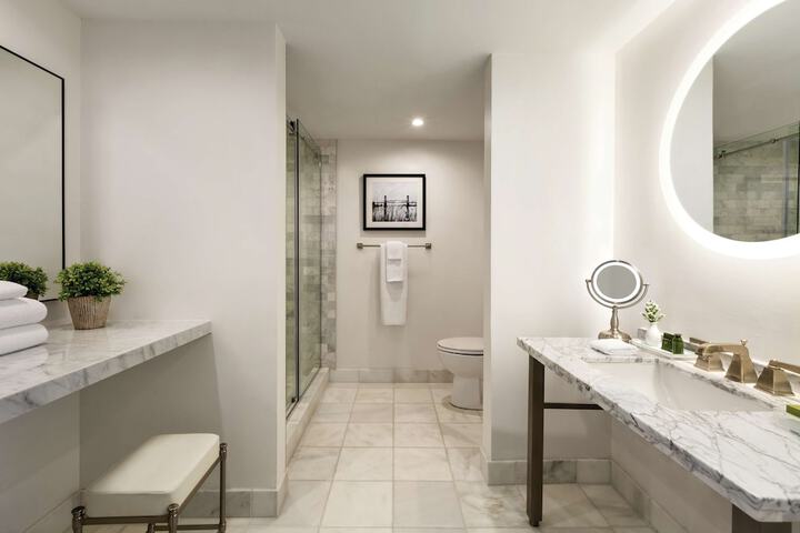 Bathroom shower