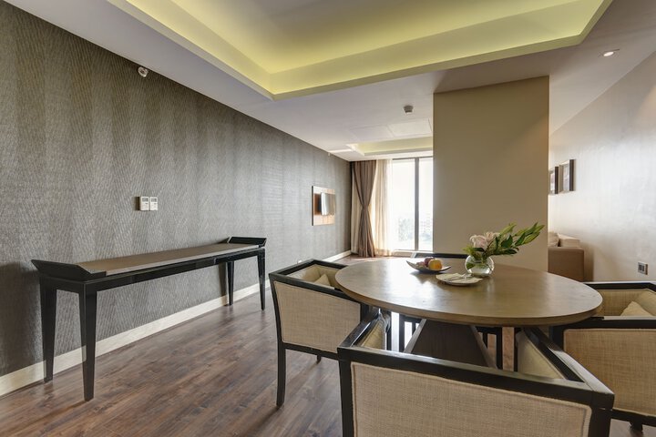 Room 13 of 78
