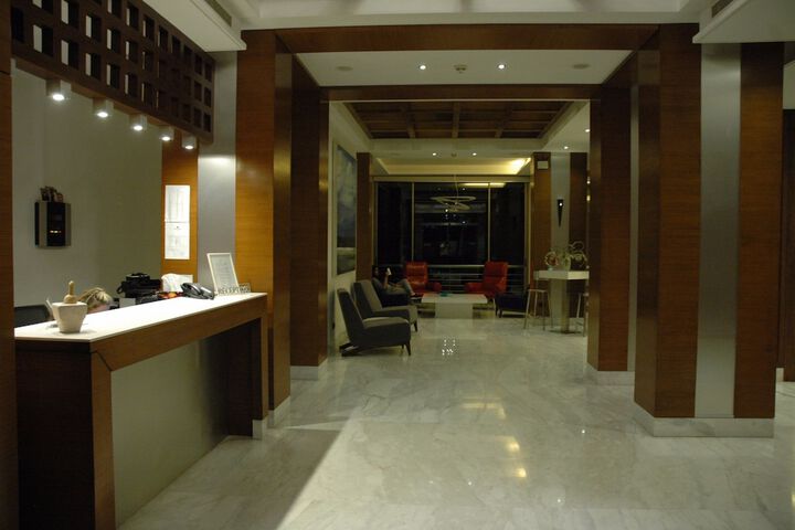 Ballroom/Hall 58 of 73