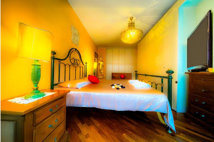 Room 469 of 581