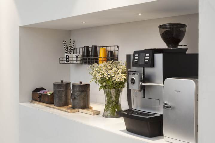 Breakfast/Coffee Service 44 of 61