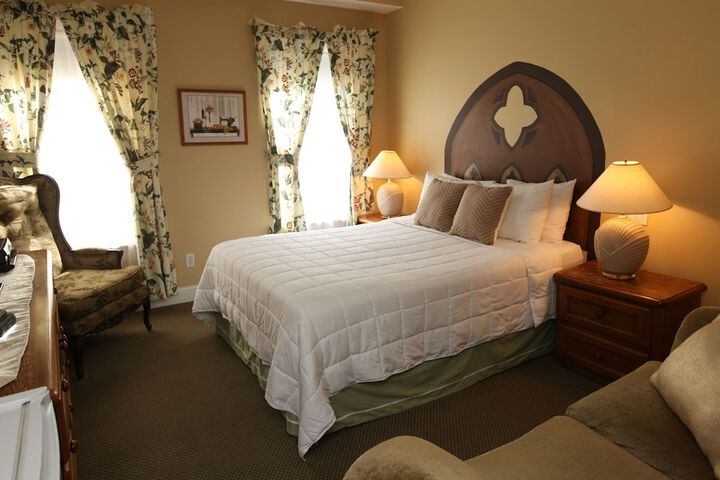 Room 35 of 68