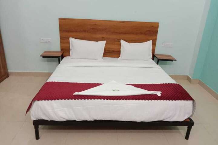 Room 10 of 25