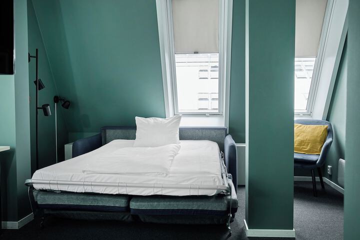 Room 14 of 34