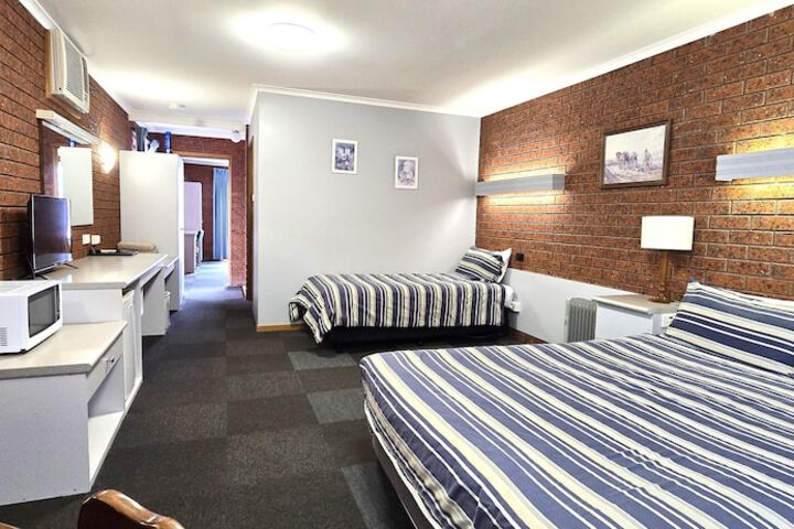 Room 5 of 35