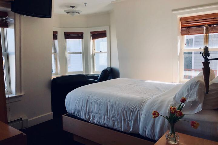 Room 8 of 21