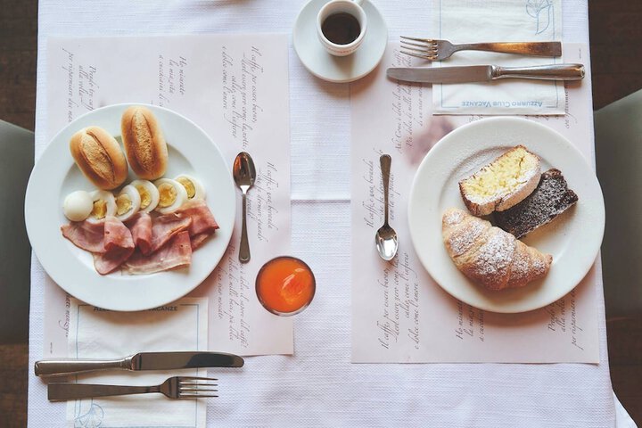 Breakfast/Coffee Service 23 of 26