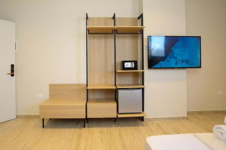 Room 28 of 109
