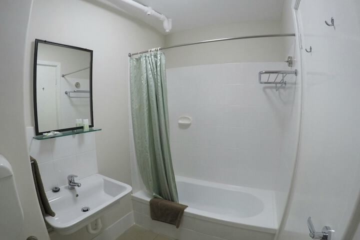 Room 54 of 65