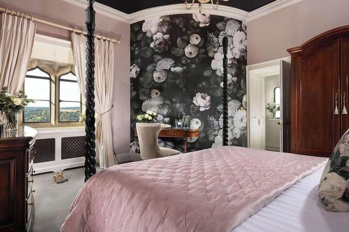 Room 13 of 45