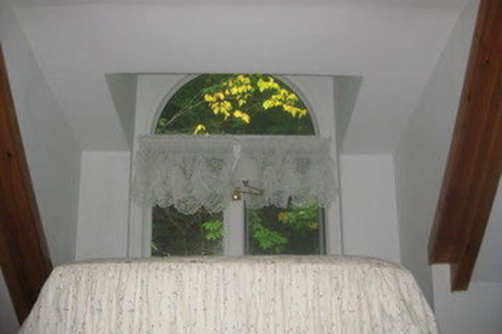 Room 12 of 32