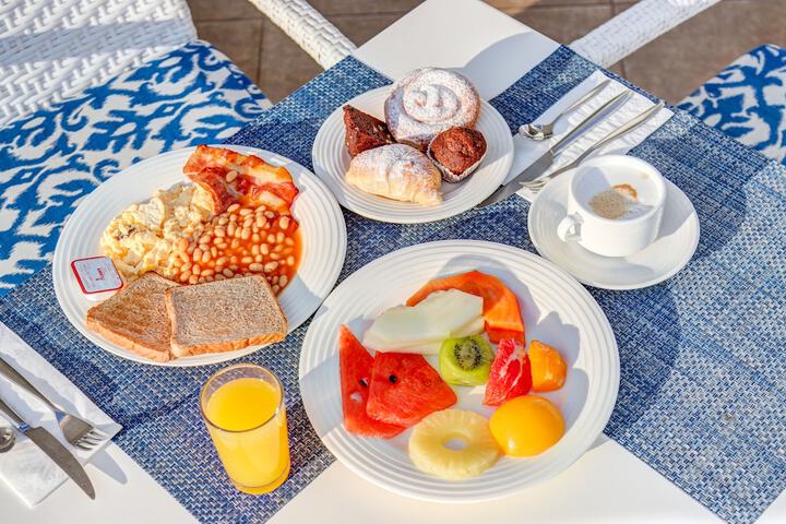 Breakfast meal