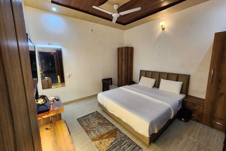 Room 20 of 66