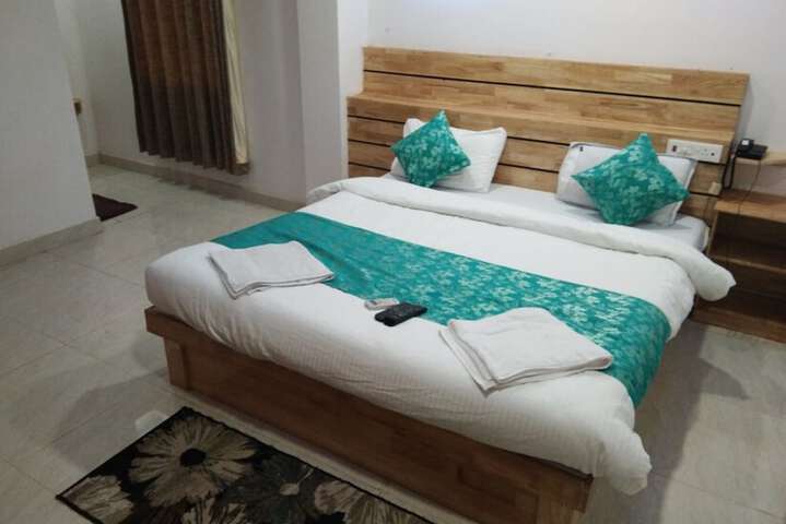Room 5 of 15
